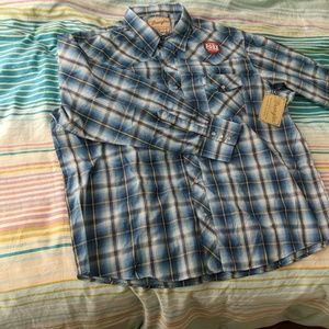 Wrangler button up shirt